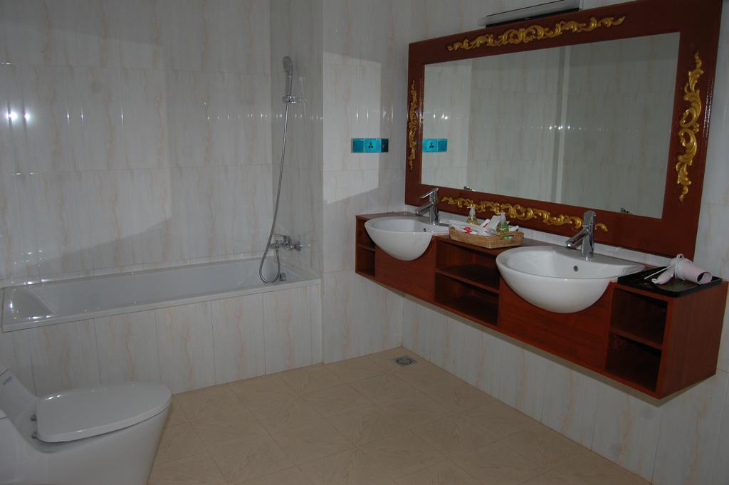 Su Tine San Royal Palace Hotel Bagan Room photo