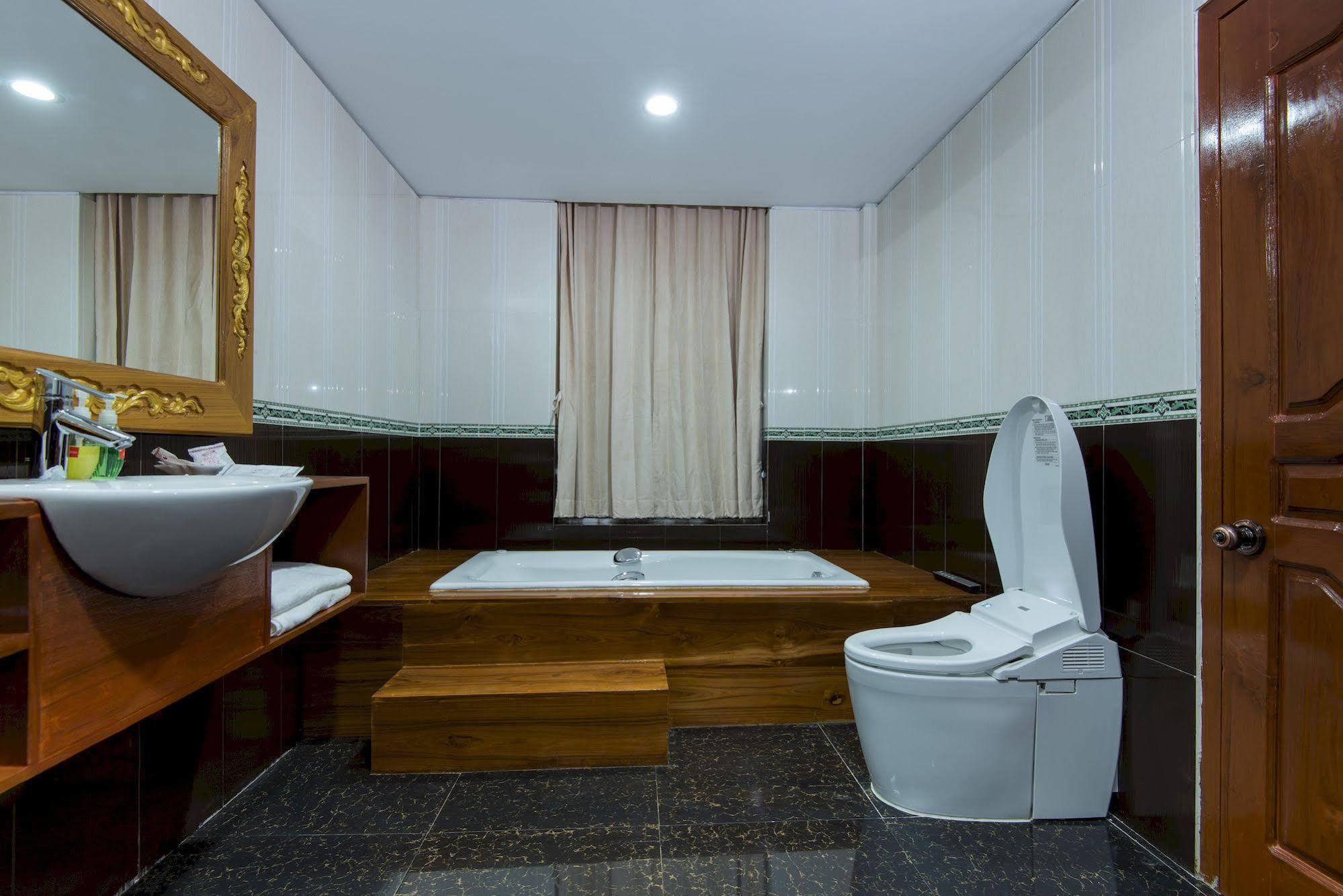 Su Tine San Royal Palace Hotel Bagan Exterior photo