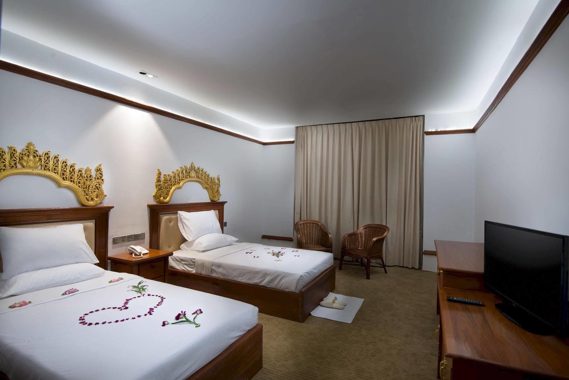 Su Tine San Royal Palace Hotel Bagan Exterior photo